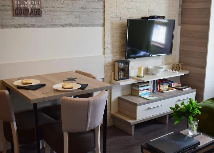 Natura Lux Milmari K 12 アパート *