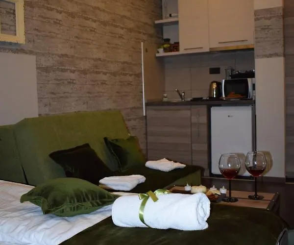 Natura Lux Milmari K 12 アパート