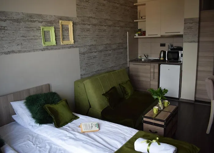 Natura Lux Milmari K 12 アパート