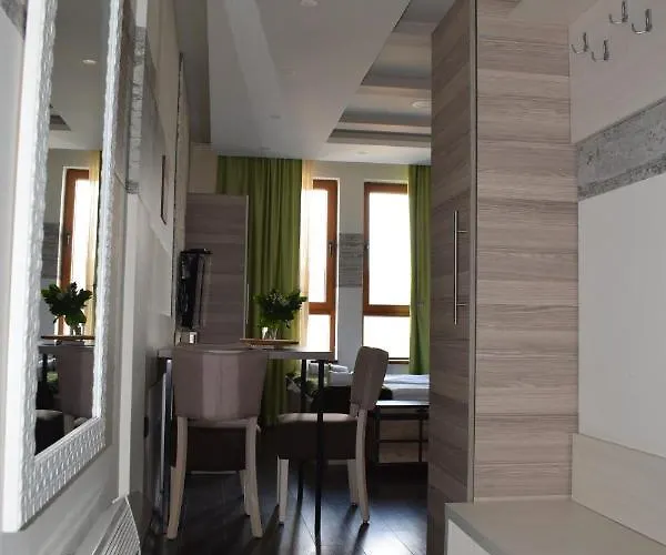 Natura Lux Milmari K 12 アパート