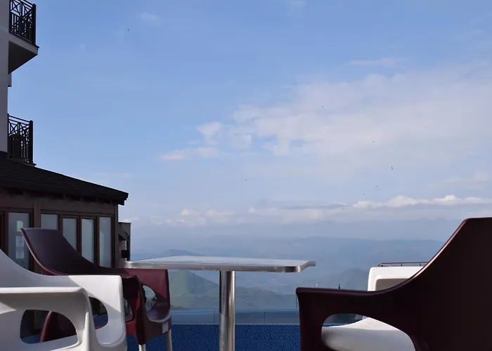 Natura Lux Milmari K 12 アパート